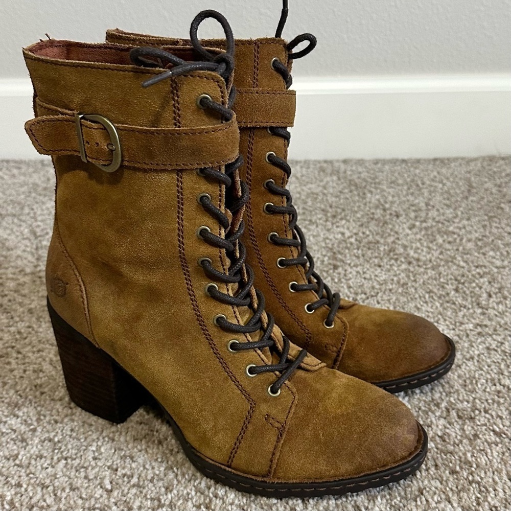Born Cass Block Heel Suede Boots Size 8.5 Rust EUC